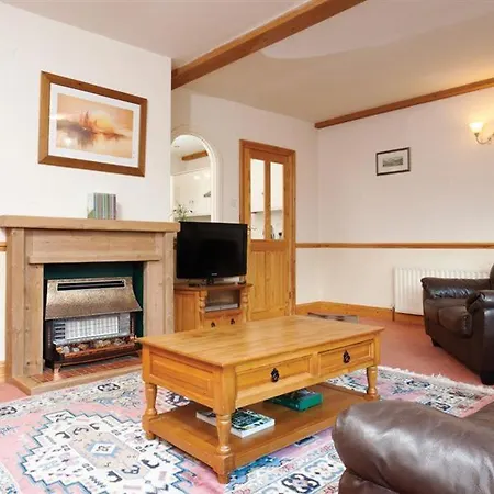 Holiday home Stone Howe *